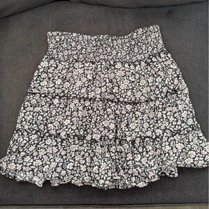 American Eagle Outfitters Black and White Floral A-Line Skirt